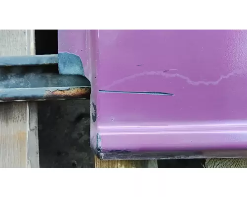 FREIGHTLINER Cascadia 125 Side Fairing