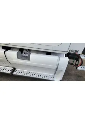 FREIGHTLINER Cascadia 125 Side Fairing