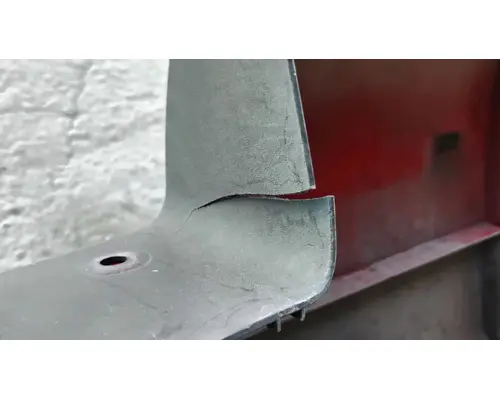 FREIGHTLINER Cascadia 125 Side Fairing