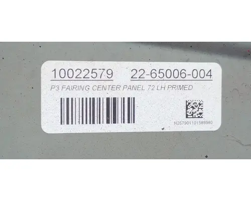 FREIGHTLINER Cascadia 125 Side Fairing