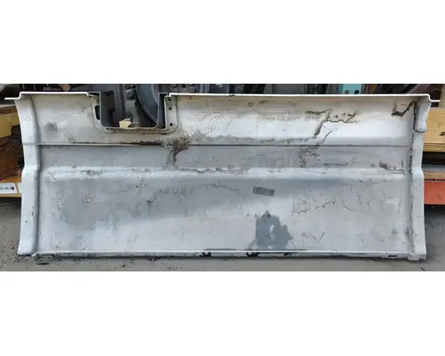 FREIGHTLINER Cascadia 125 Side Fairing