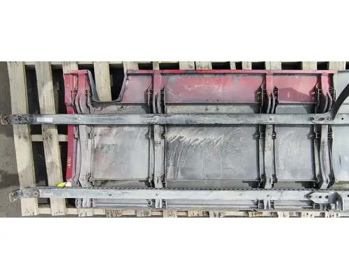 FREIGHTLINER Cascadia 125 Side Fairing