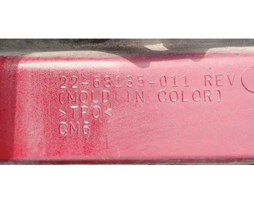 FREIGHTLINER Cascadia 125 Side Fairing