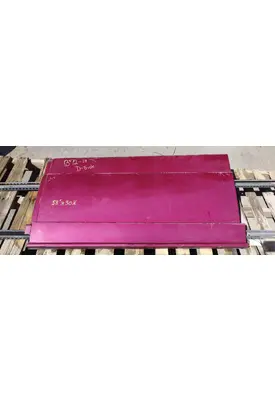 FREIGHTLINER Cascadia 125 Side Fairing