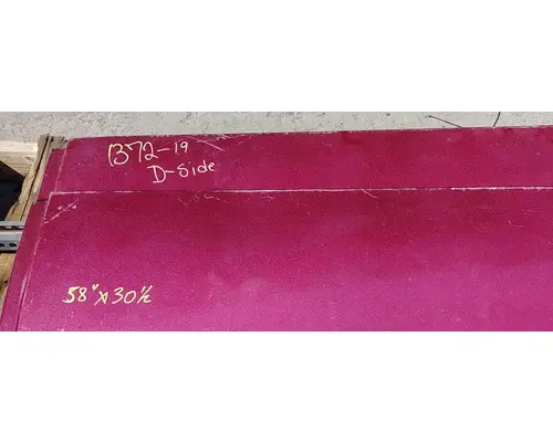 FREIGHTLINER Cascadia 125 Side Fairing