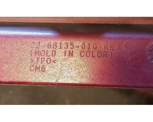 FREIGHTLINER Cascadia 125 Side Fairing