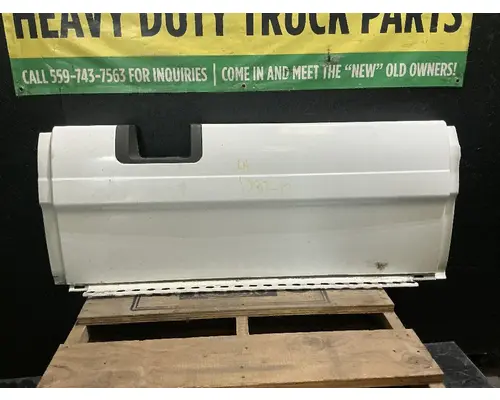 FREIGHTLINER Cascadia 125 Side Fairing