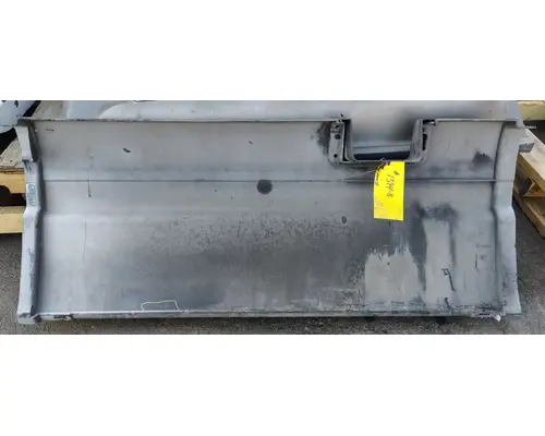 FREIGHTLINER Cascadia 125 Side Fairing