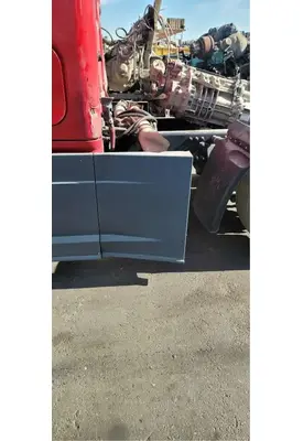 FREIGHTLINER Cascadia 125 Side Fairing