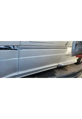 FREIGHTLINER Cascadia 125 Side Fairing