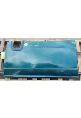 FREIGHTLINER Cascadia 125 Side Fairing