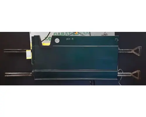 FREIGHTLINER Cascadia 125 Side Fairing