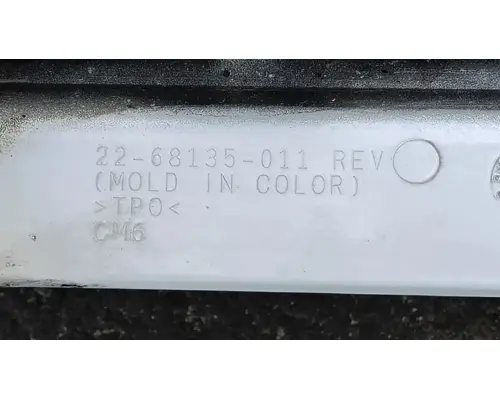 FREIGHTLINER Cascadia 125 Side Fairing