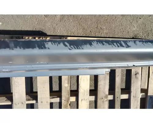 FREIGHTLINER Cascadia 125 Side Fairing