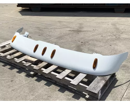 FREIGHTLINER Cascadia 125 Sun Visor (External)