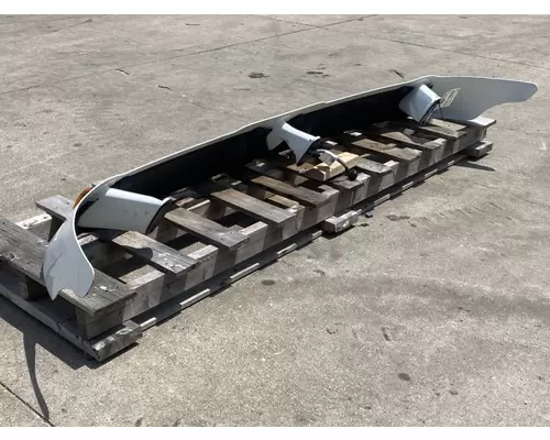 FREIGHTLINER Cascadia 125 Sun Visor (External)