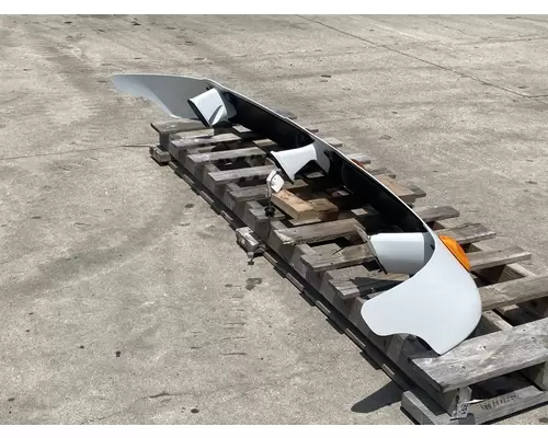 FREIGHTLINER Cascadia 125 Sun Visor (External)