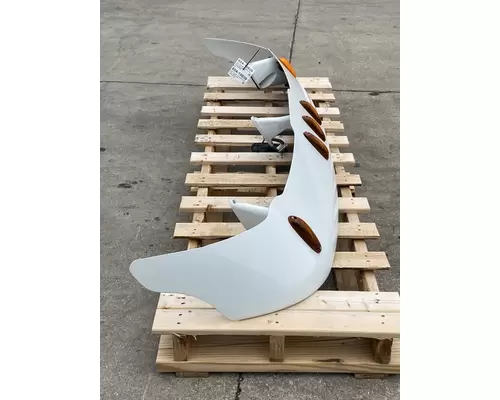 FREIGHTLINER Cascadia 125 Sun Visor (External)