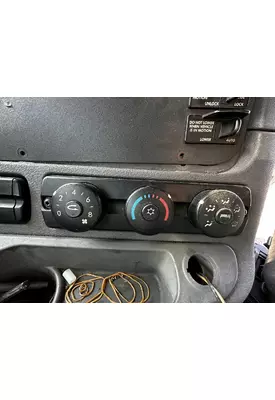 FREIGHTLINER Cascadia 125 Temperature Control