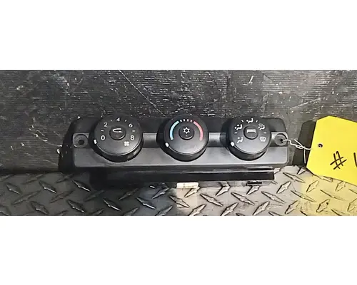 FREIGHTLINER Cascadia 125 Temperature Control