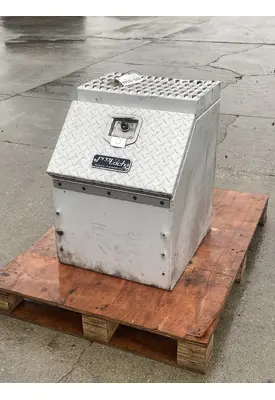 FREIGHTLINER Cascadia 125 Tool Box