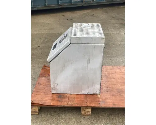 FREIGHTLINER Cascadia 125 Tool Box