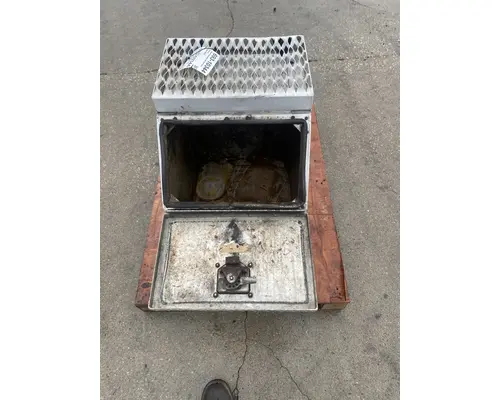 FREIGHTLINER Cascadia 125 Tool Box
