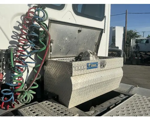 FREIGHTLINER Cascadia 125 Tool Box