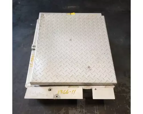 FREIGHTLINER Cascadia 125 Tool Box