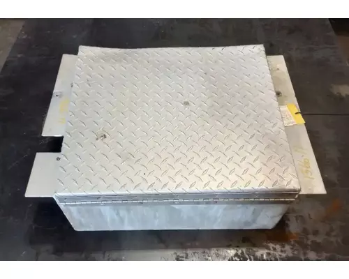 FREIGHTLINER Cascadia 125 Tool Box