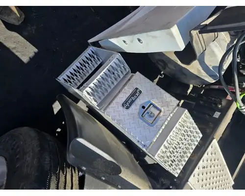 FREIGHTLINER Cascadia 125 Tool Box