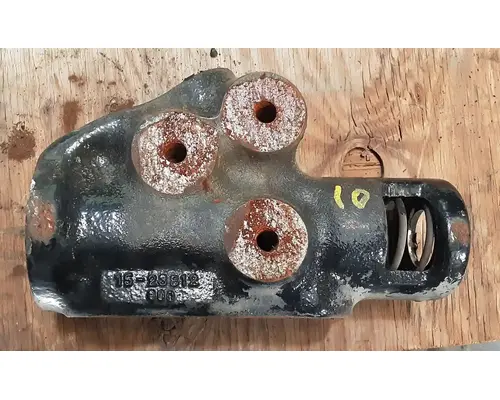 FREIGHTLINER Cascadia 125 Tow Hooks