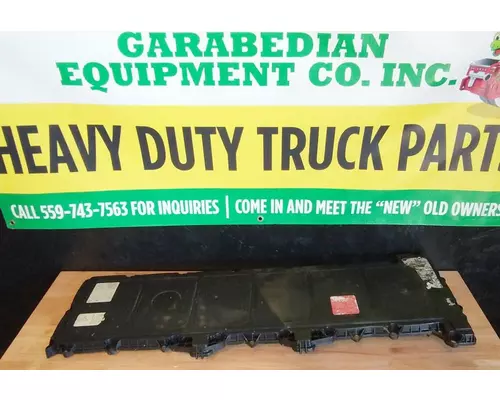 FREIGHTLINER Cascadia 125 Valve Cover