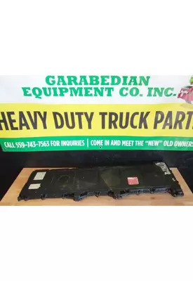 FREIGHTLINER Cascadia 125 Valve Cover