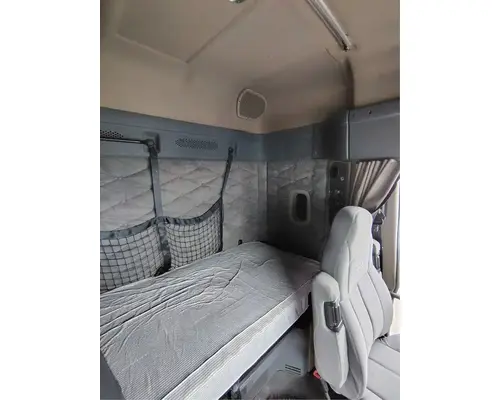 FREIGHTLINER Cascadia 125 Vehicle For Sale