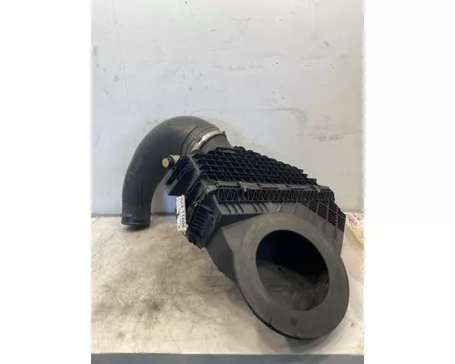 FREIGHTLINER Cascadia 126 Air Cleaner