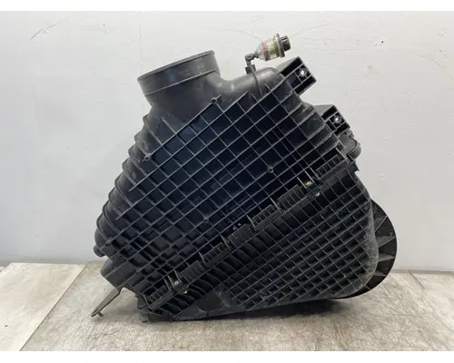 FREIGHTLINER Cascadia 126 Air Cleaner