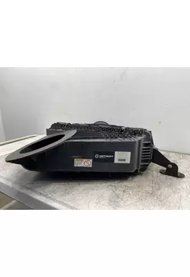FREIGHTLINER Cascadia 126 Air Cleaner