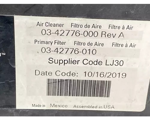 FREIGHTLINER Cascadia 126 Air Cleaner