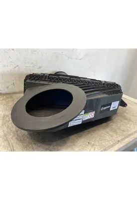 FREIGHTLINER Cascadia 126 Air Cleaner