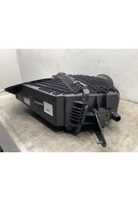 FREIGHTLINER Cascadia 126 Air Cleaner