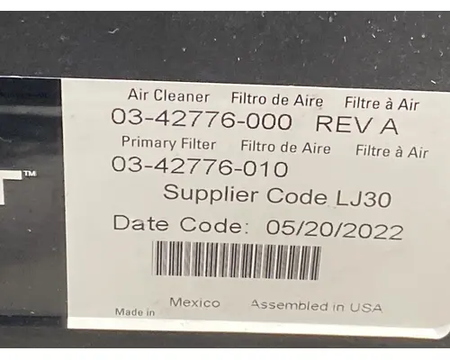 FREIGHTLINER Cascadia 126 Air Cleaner