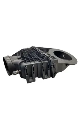 FREIGHTLINER Cascadia 126 Air Cleaner
