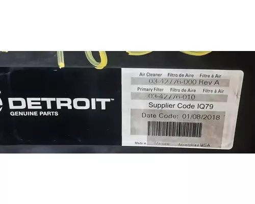 FREIGHTLINER Cascadia 126 Air Cleaner