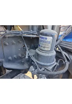 FREIGHTLINER Cascadia 126 Air Dryer