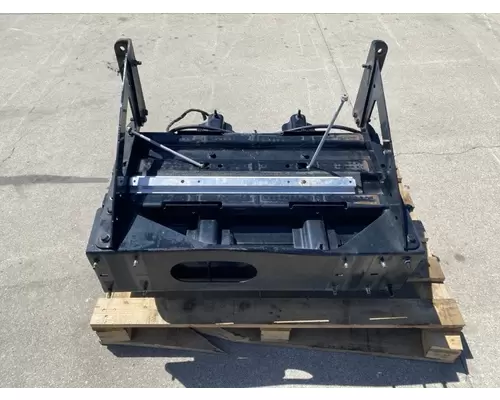 FREIGHTLINER Cascadia 126 Battery Box