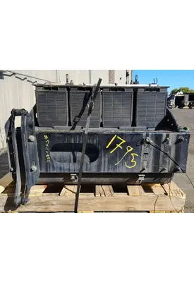 FREIGHTLINER Cascadia 126 Battery Boxes