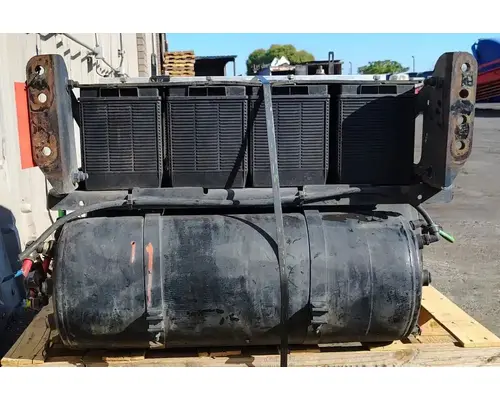 FREIGHTLINER Cascadia 126 Battery Boxes