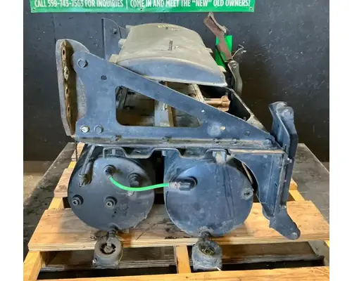 FREIGHTLINER Cascadia 126 Battery Boxes