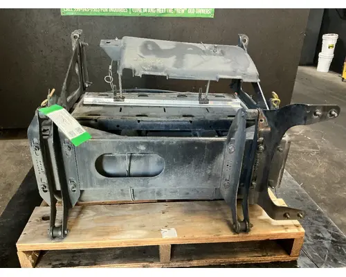 FREIGHTLINER Cascadia 126 Battery Boxes